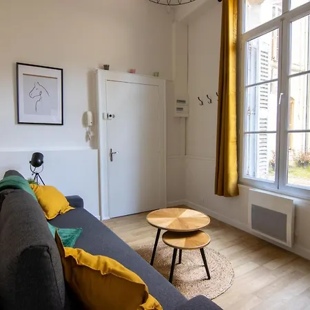 Bords De Loire - Rdc - Au Pied Du Chateau