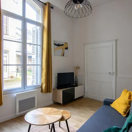 Apartment Bords De Loire - Rdc - Au Pied Du Chateau Saumur
